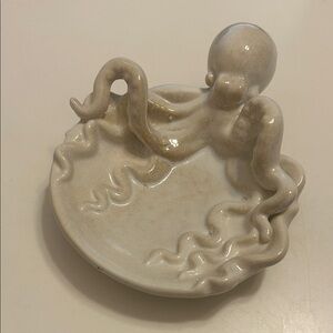 Stoneware octopus small bowl